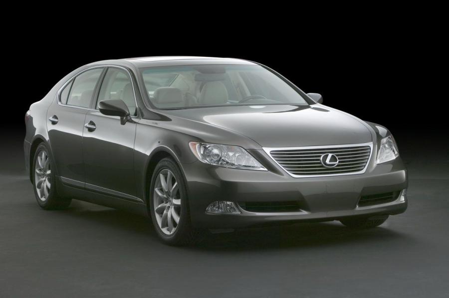  Lexus LS460 2006 года  (фото 190 из 200)